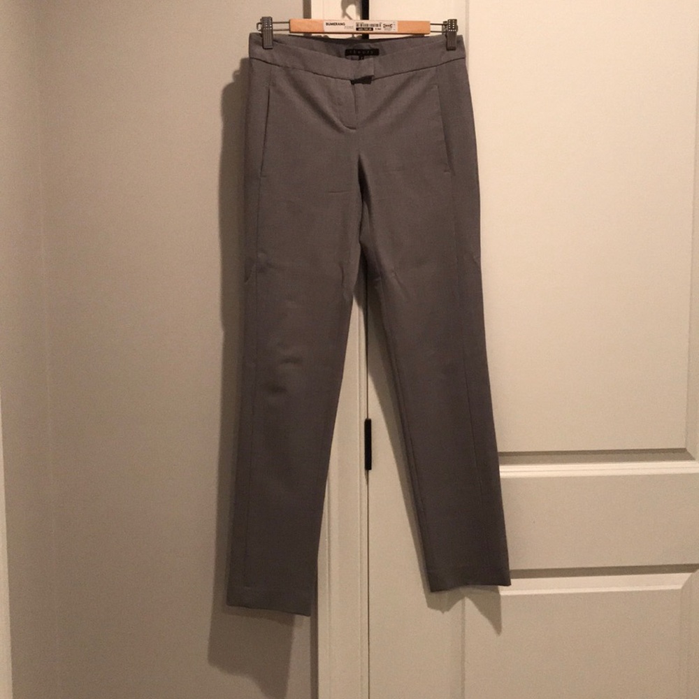 Theory size 2 light grey suit pant